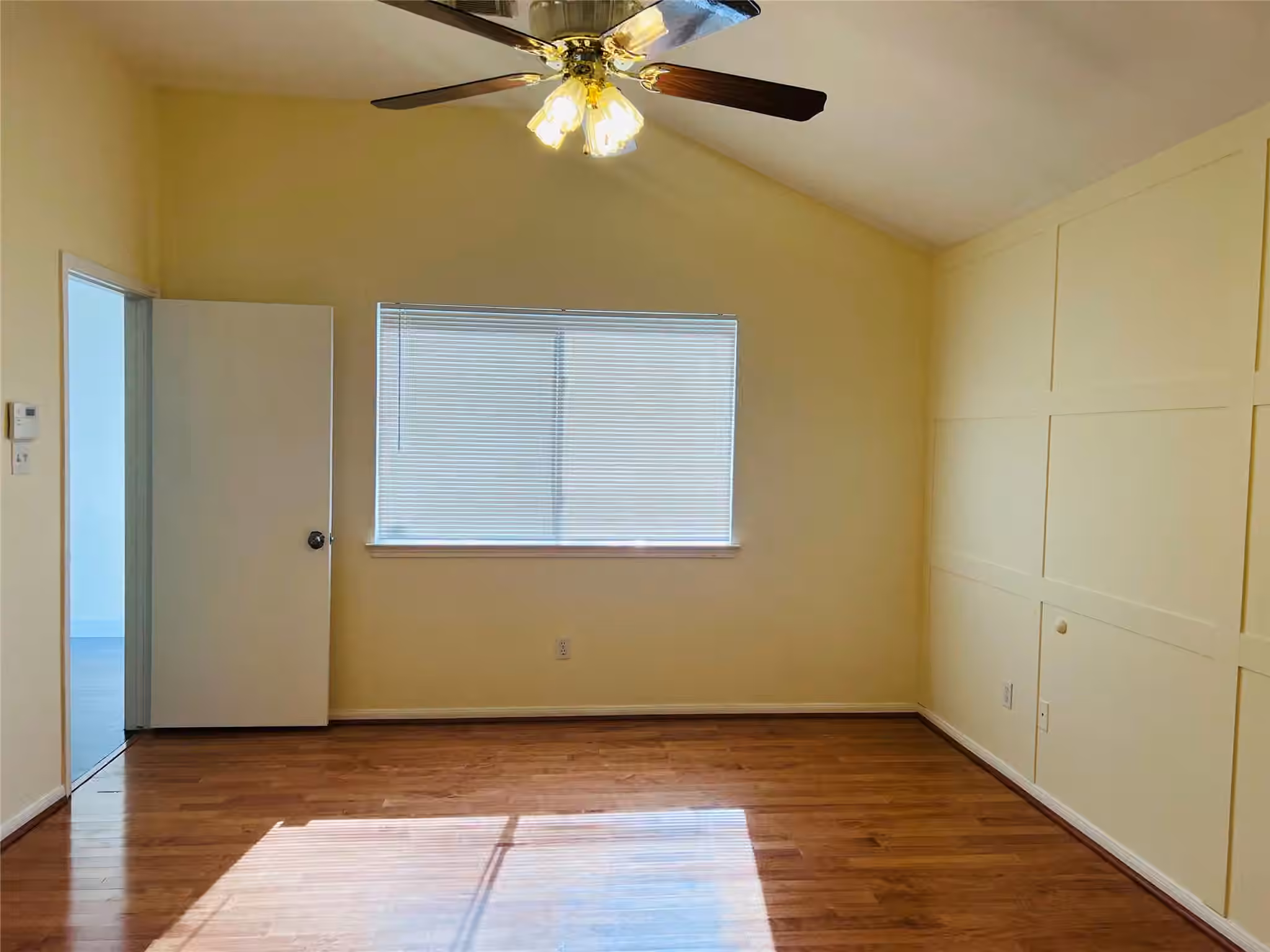 Photo 6 of 15330 Riverside Grove Drive, Houston, TX