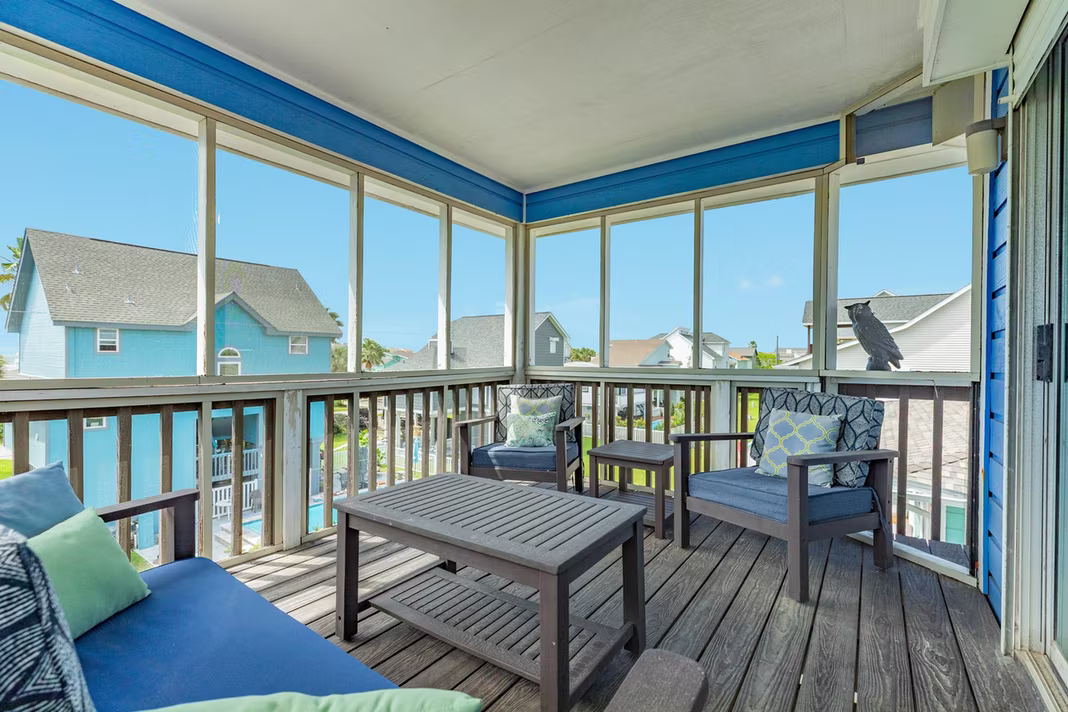 Photo 3 of 13711 Pirates Beach Boulevard, Galveston, TX