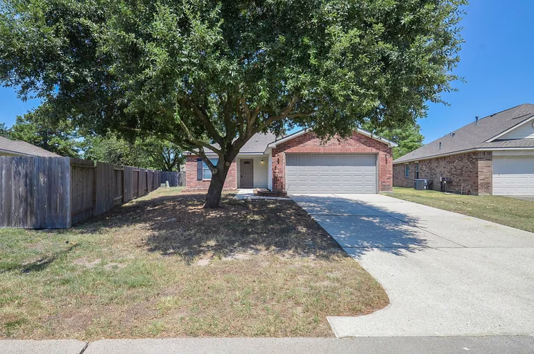 Photo of 24206 Kingbriar Drive, Spring, TX 77373
