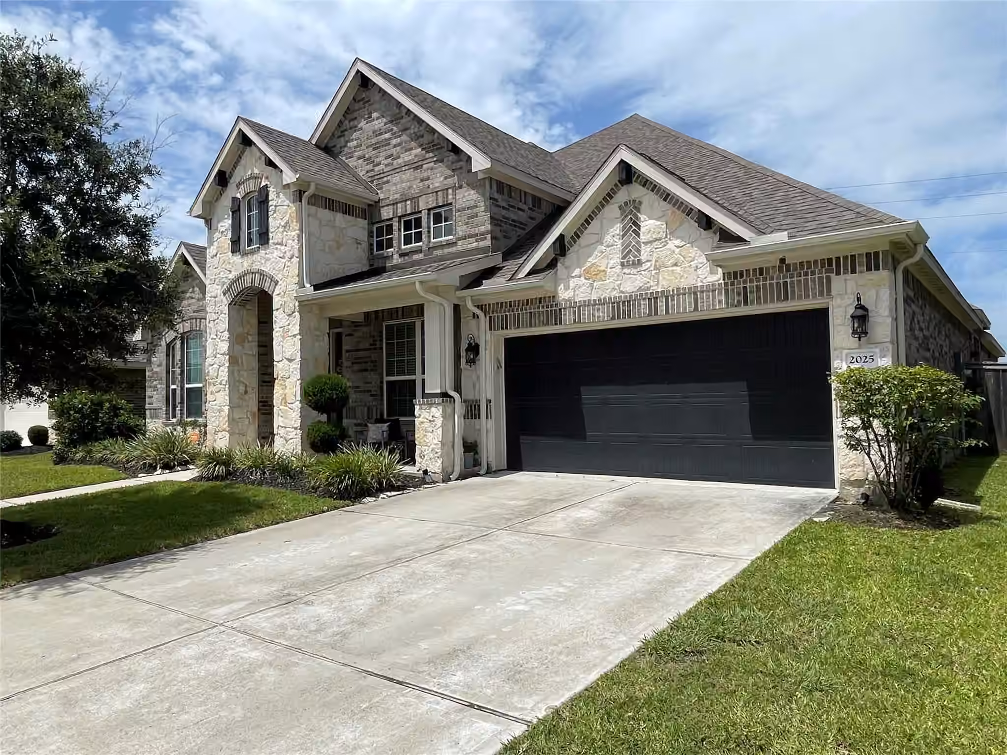 Photo of 2025 Clearwater Grove Lane, Houston, TX