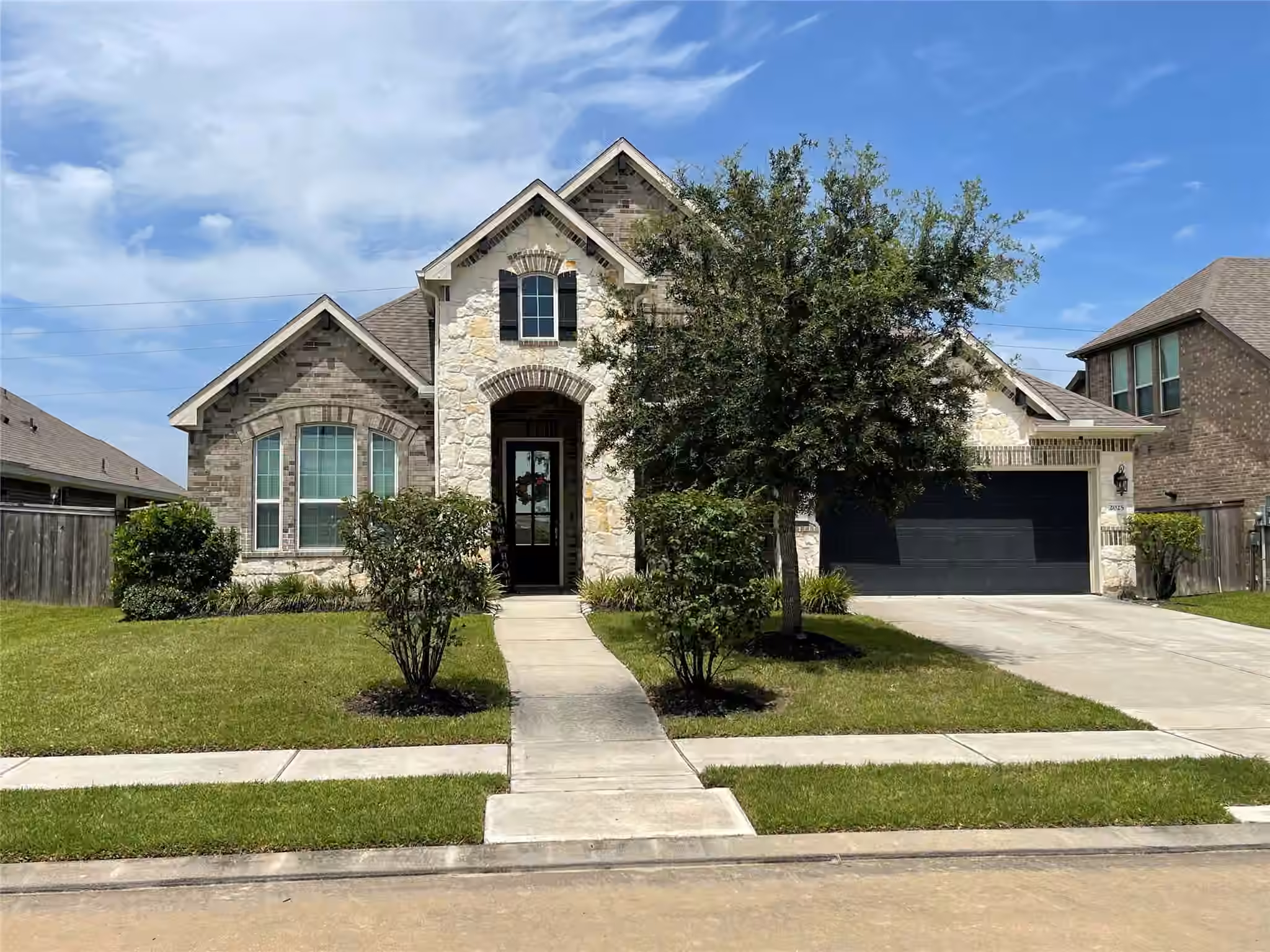Photo 3 of 2025 Clearwater Grove Lane, Houston, TX