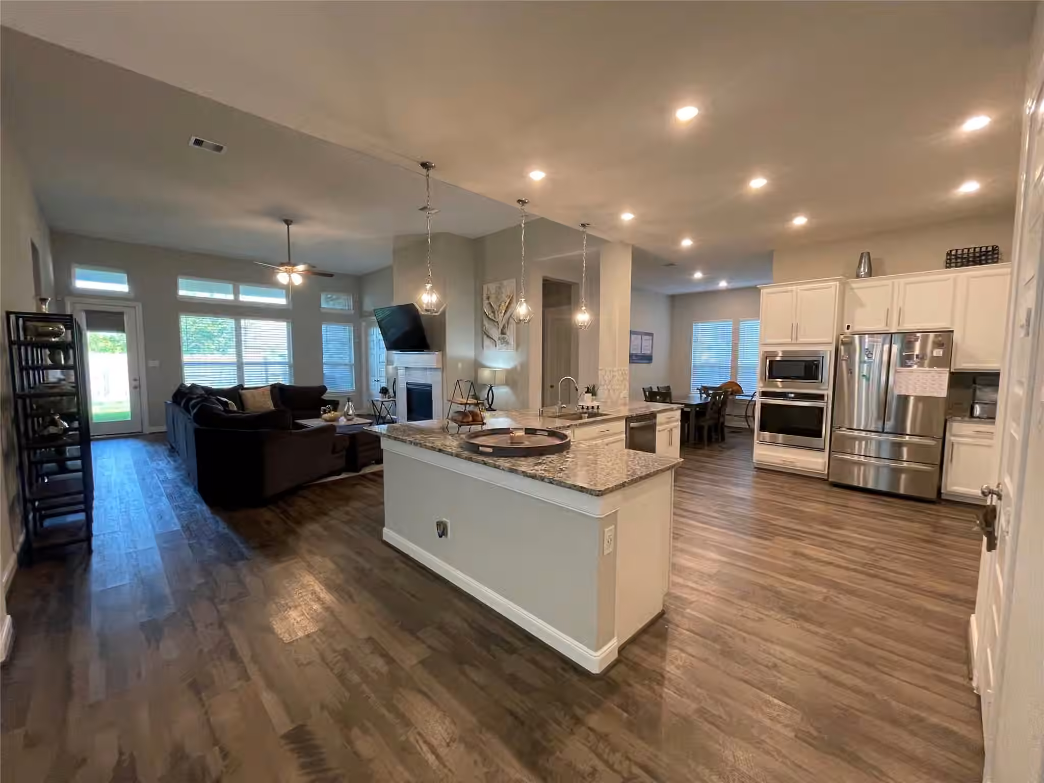 Photo 5 of 2025 Clearwater Grove Lane, Houston, TX