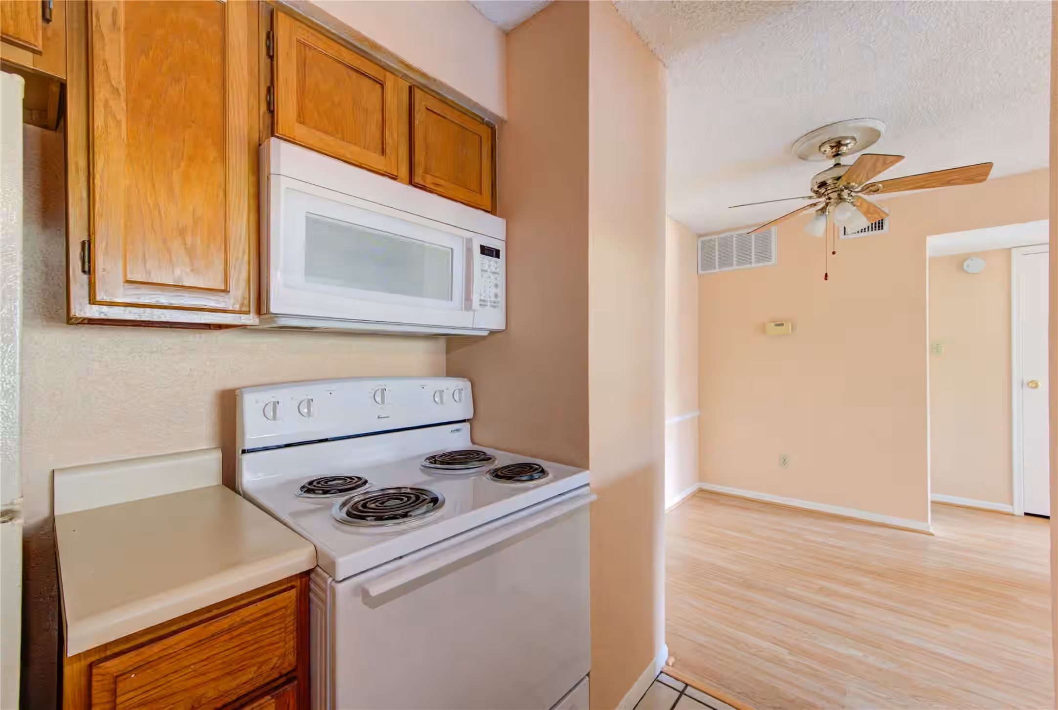Photo 6 of 2120 El Paseo Street 619, Houston, TX