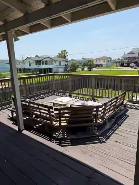 Photo 5 of 16535 Jamaica Inn Road, Jamaica Beach, TX