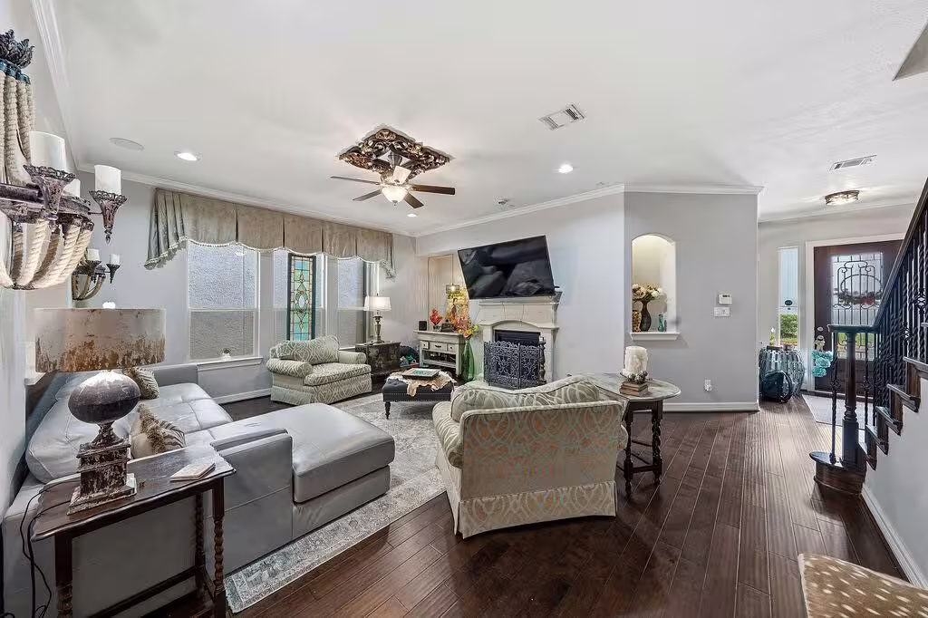 Photo 4 of 2813 Shadow Woods Court, Houston, TX