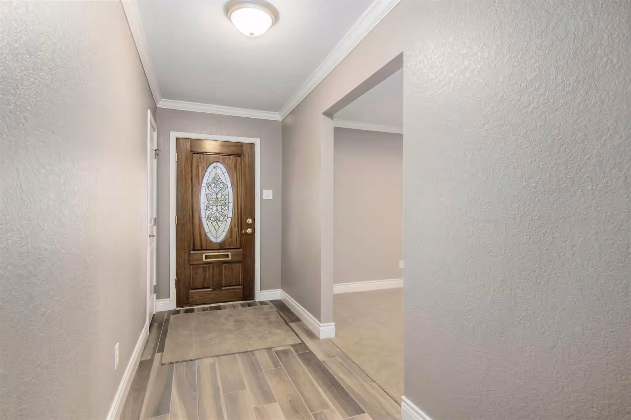 Photo 5 of 2904 Frostwood Circle, Dickinson, TX