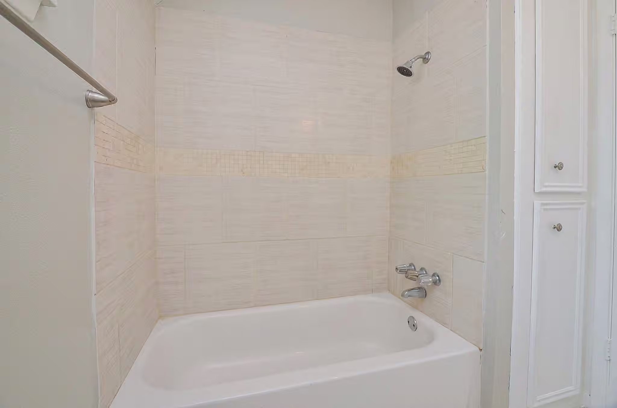 Photo 7 of 12266 Huntington Venture Drive, Houston, TX