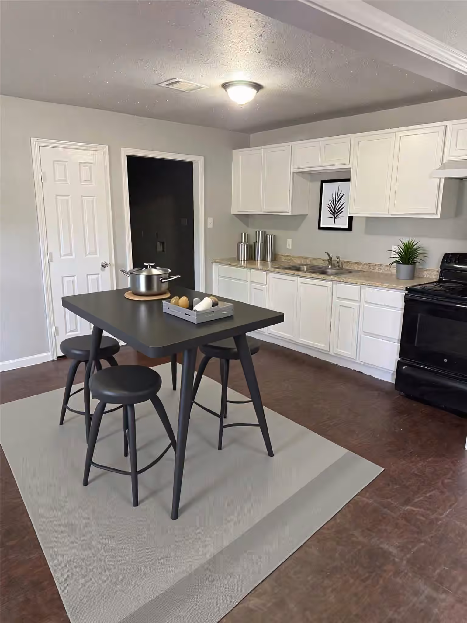 Photo 5 of 5234 Ripplebrook Drive, Houston, TX