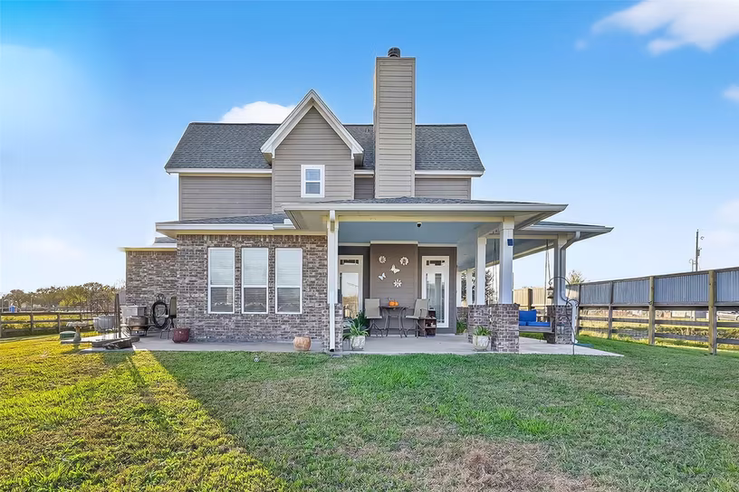 Photo 5 of 912 County Road 340, Angleton, TX