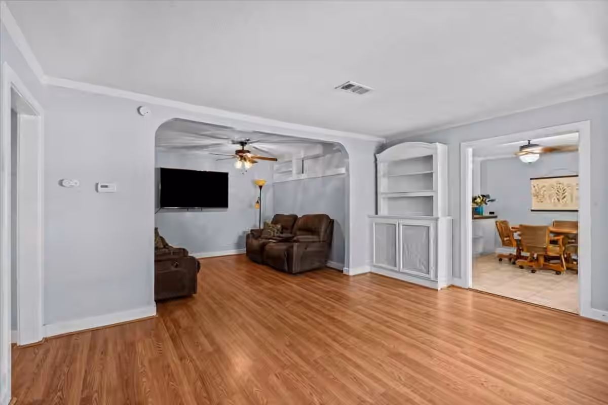 Photo 2 of 4018 Fm 646 Road N, Santa Fe, TX