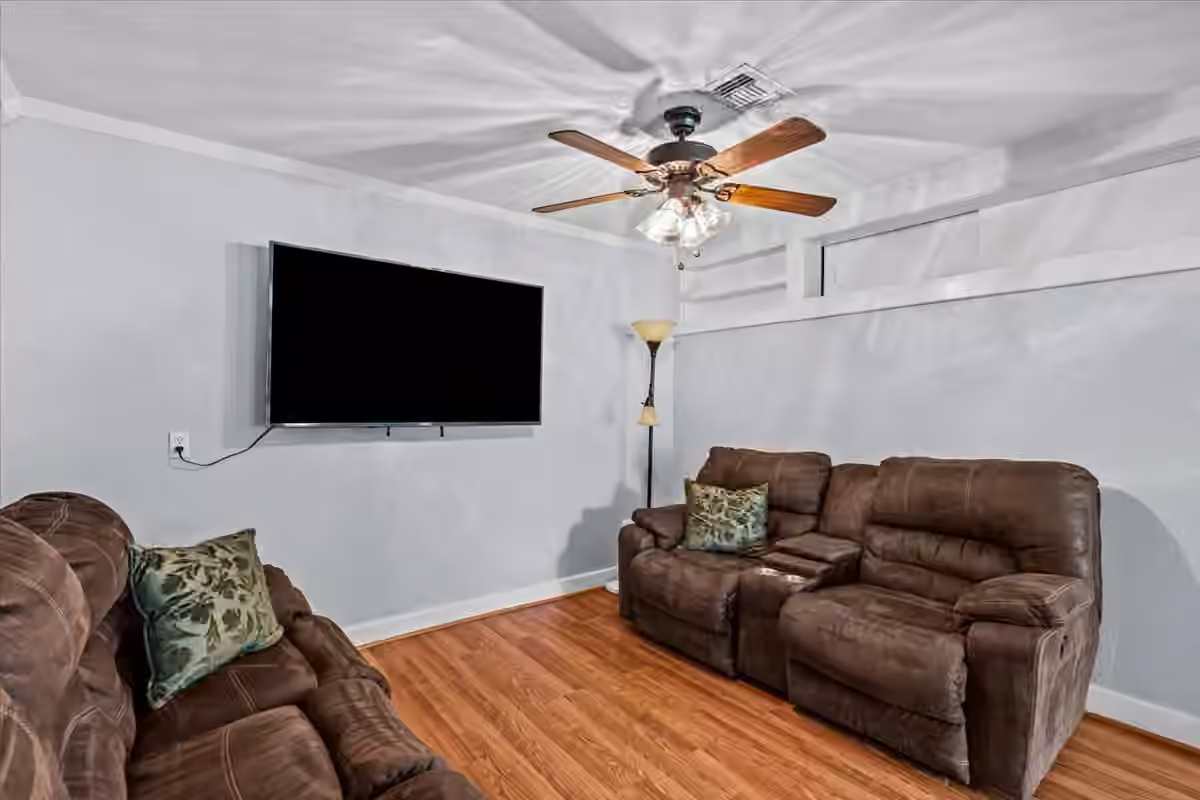 Photo 5 of 4018 Fm 646 Road N, Santa Fe, TX