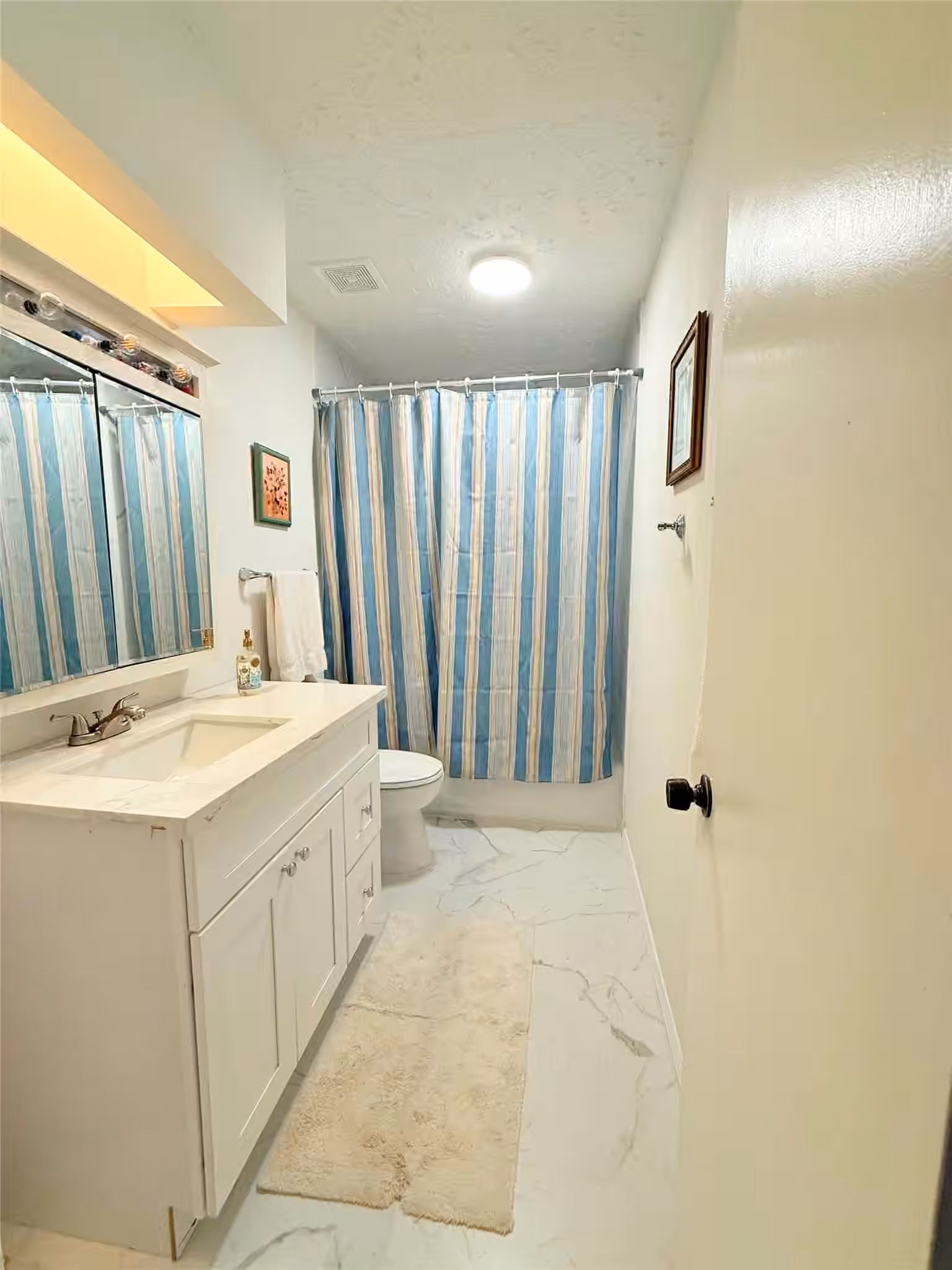 Photo 7 of 1303 Sterling Green Court, Houston, TX