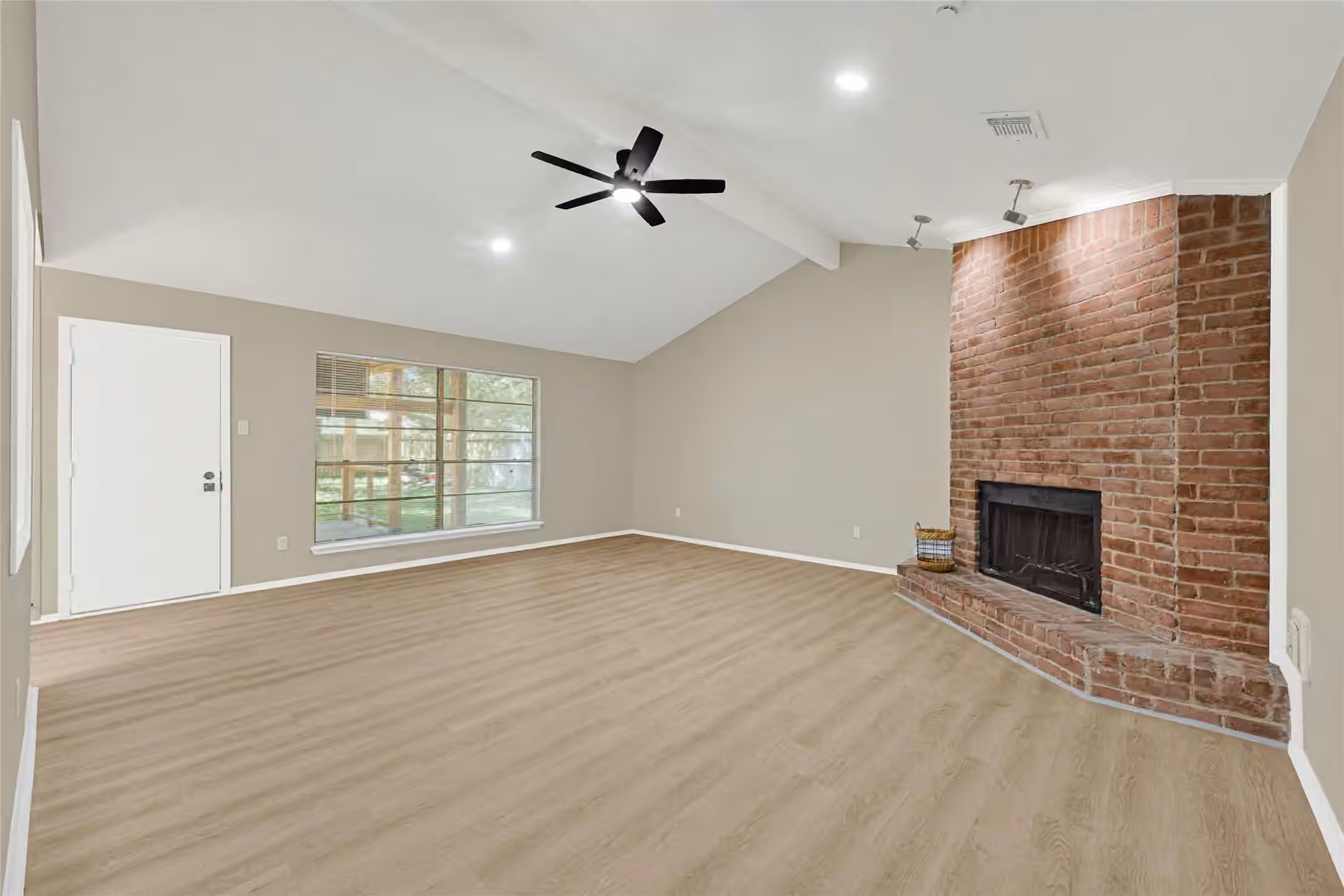 Photo 5 of 914 Cheyenne Meadows Drive, Katy, TX