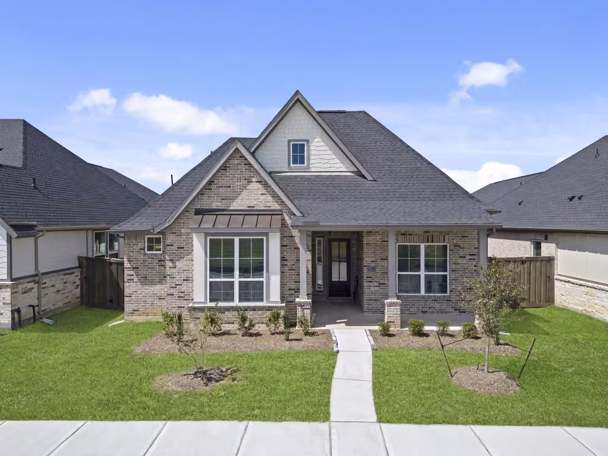 Photo of 12015 Canal View Blvd, Mont Belvieu, TX