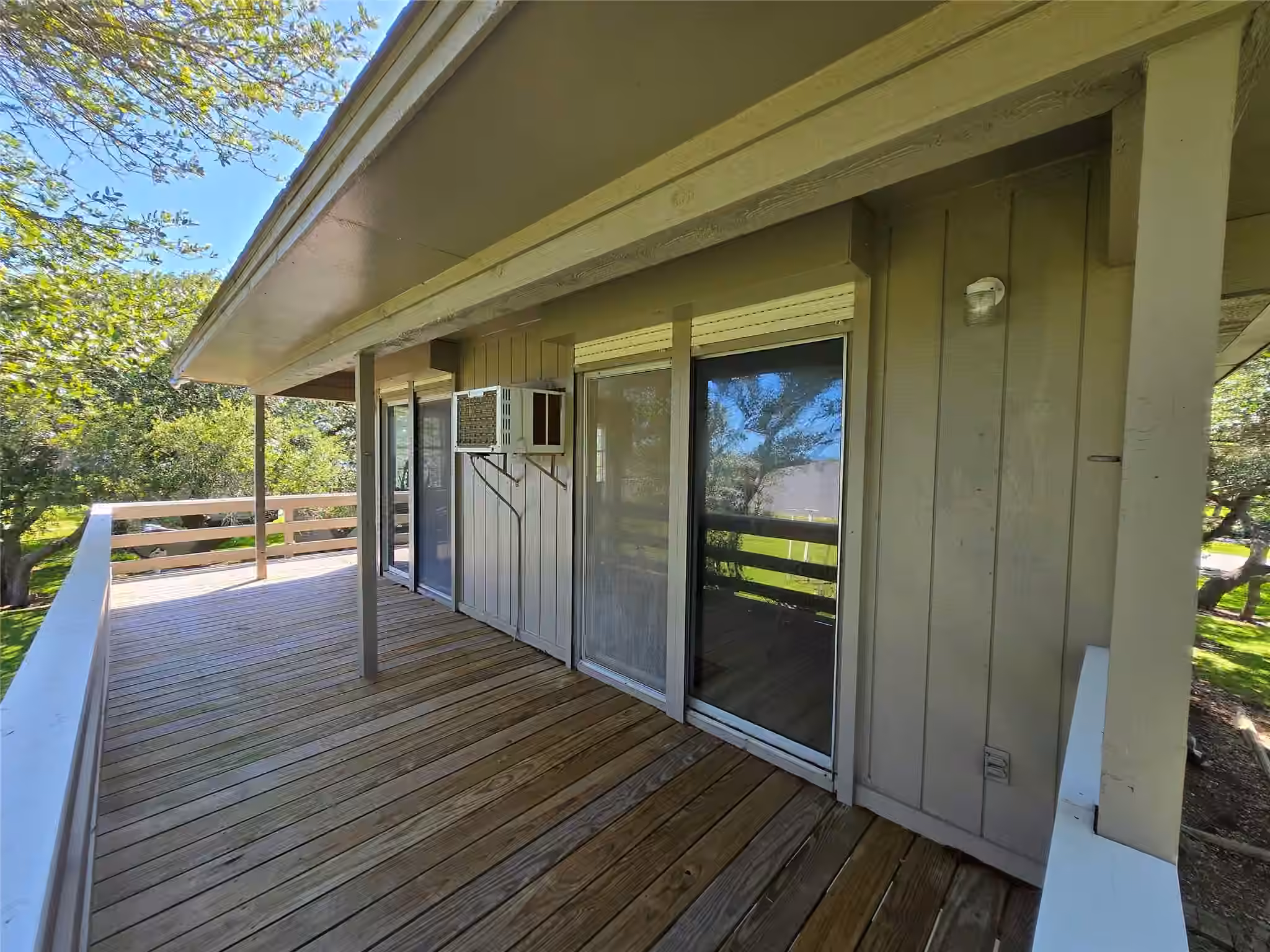 Photo 6 of 2182 W Bayshore Drive, Palacios, TX