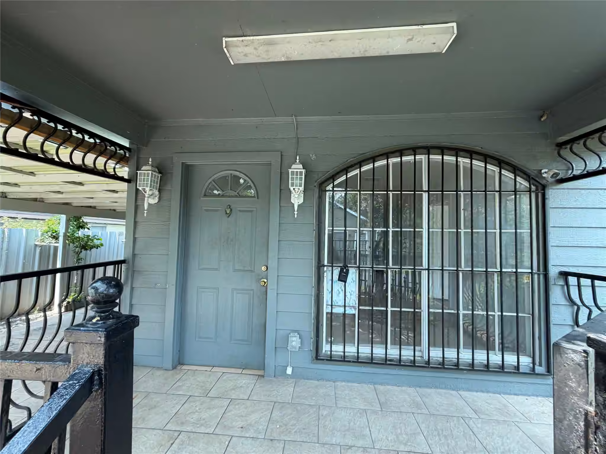 Photo 2 of 3021 Brackenridge Street, Houston, TX