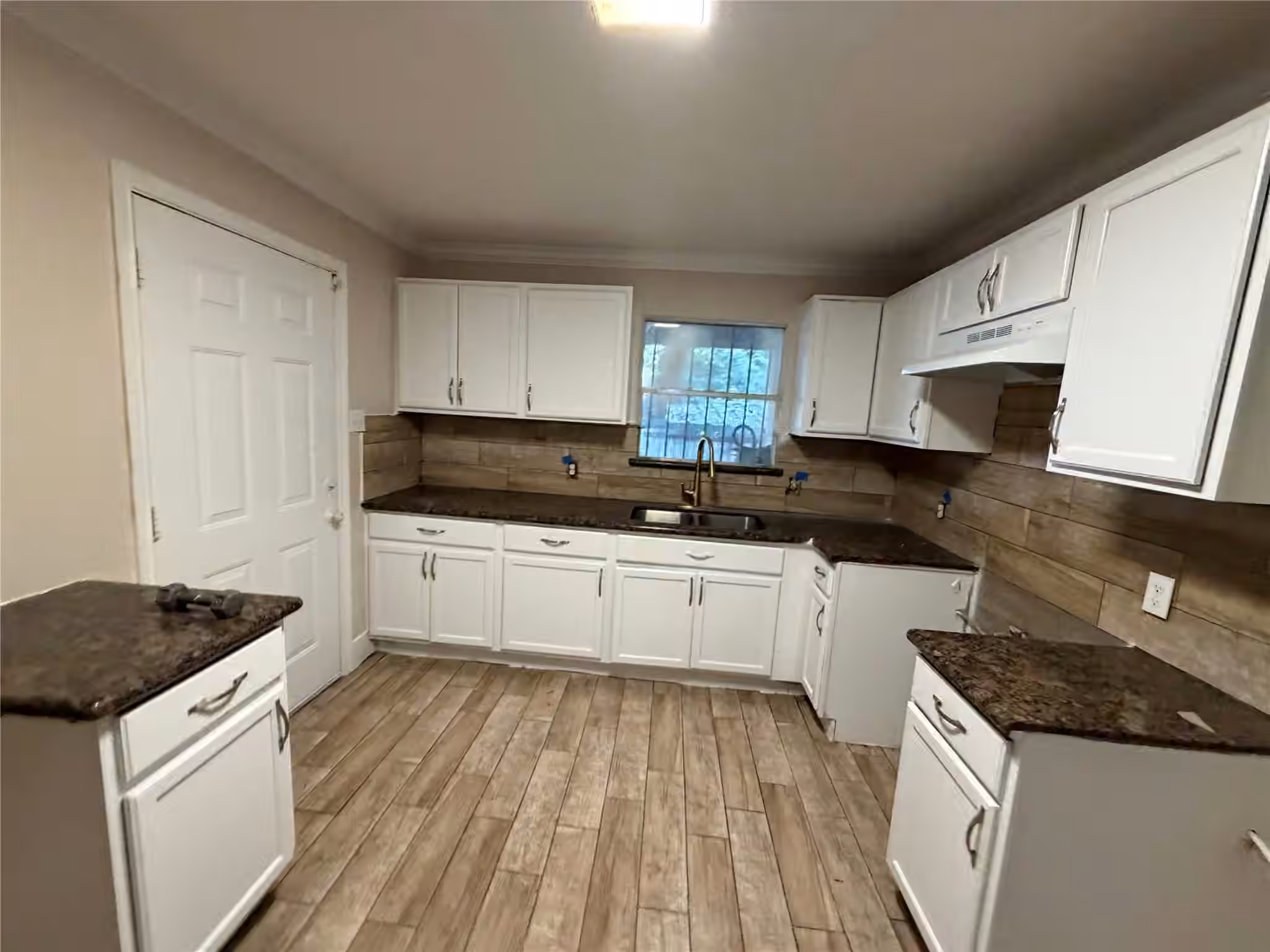 Photo 6 of 3021 Brackenridge Street, Houston, TX