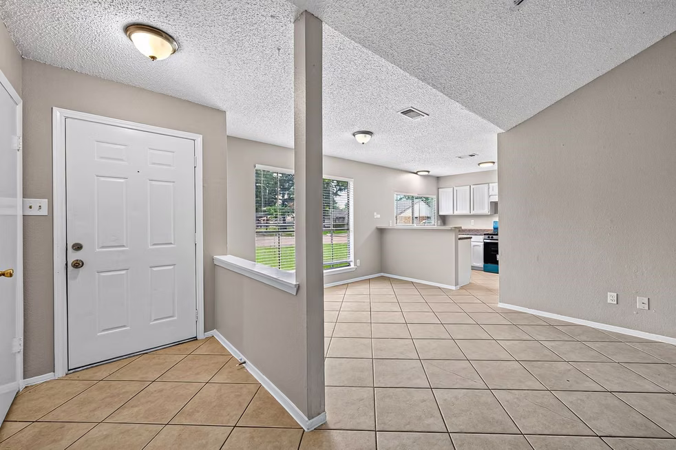 Photo 3 of 12150 Osage Park Drive, Houston, TX
