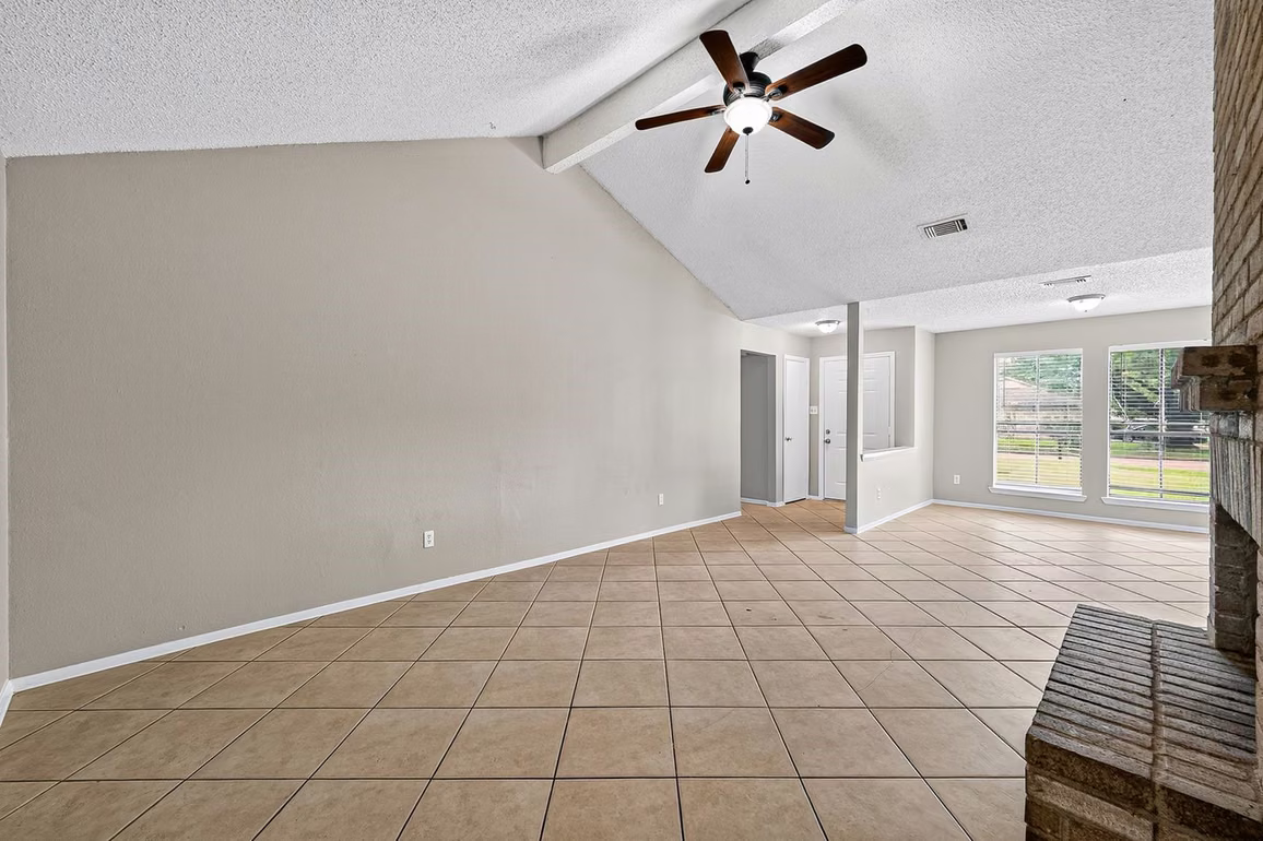 Photo 4 of 12150 Osage Park Drive, Houston, TX