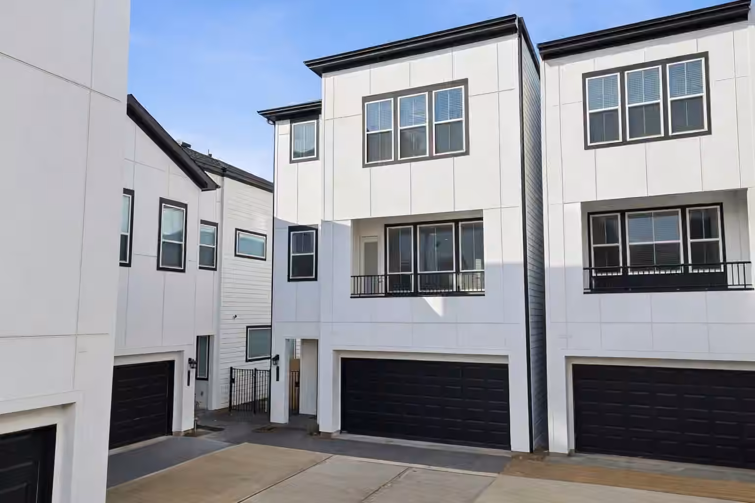Photo of 2706 Grand Fountains Drive H, Houston, TX 77054