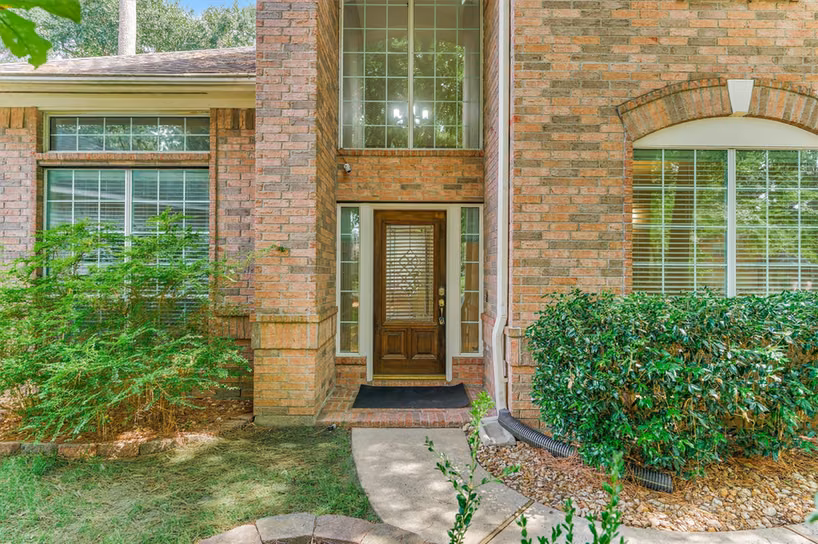 Photo 2 of 59 W Prairie Dawn Circle, The Woodlands, TX