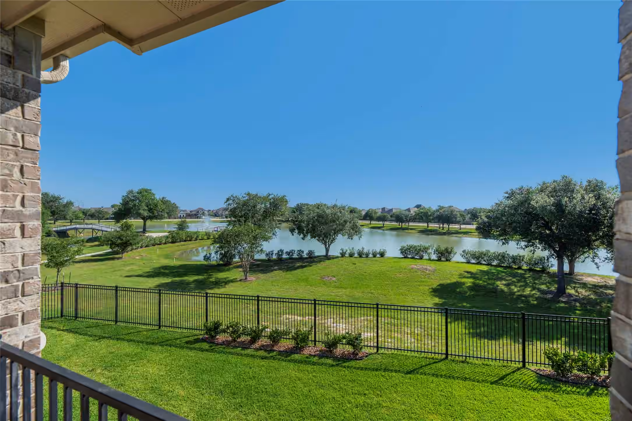 Photo 2 of 21203 Brook Tide Lane, Cypress, TX