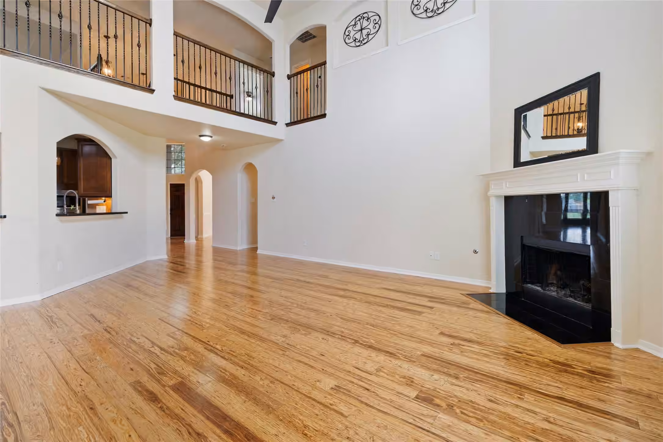 Photo 6 of 1740 N Meridian Greens Drive, Dickinson, TX