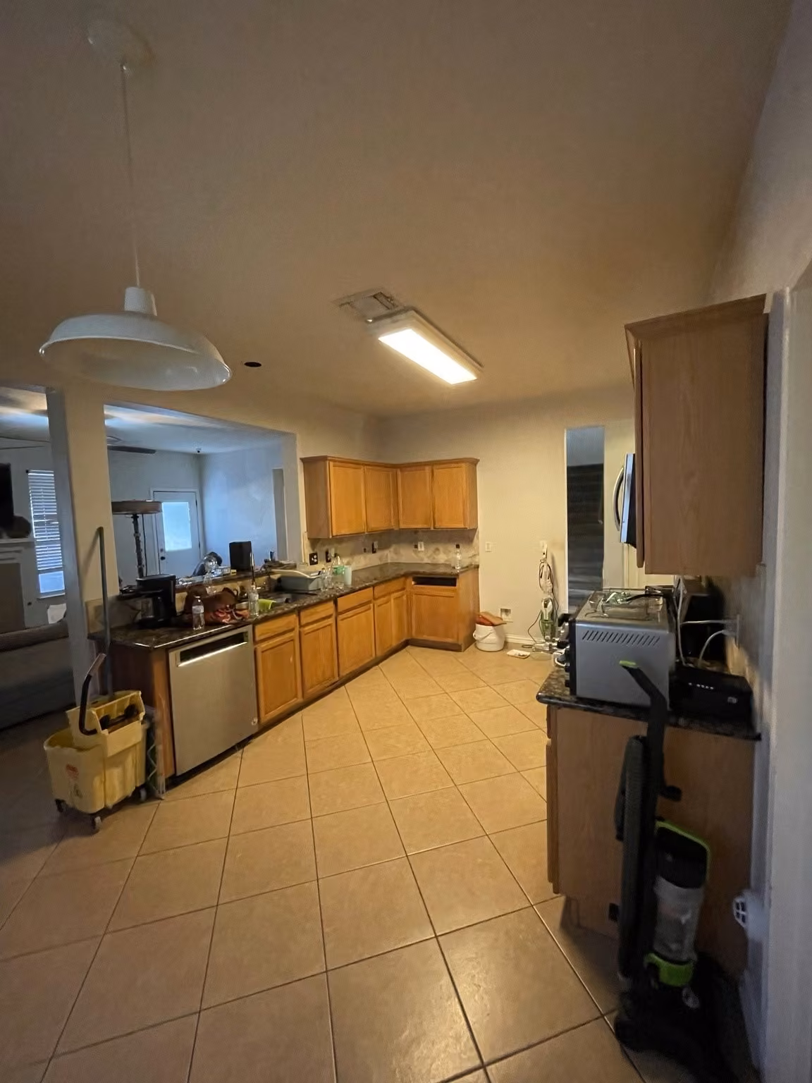Photo 5 of 7910 Pelican Lane, Baytown, TX