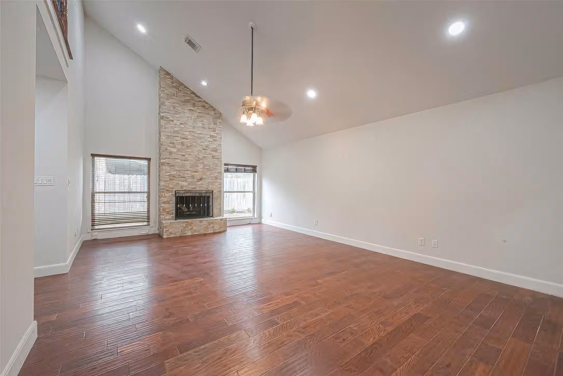 Photo 4 of 12127 Carriage Hill Drive, Houston, TX