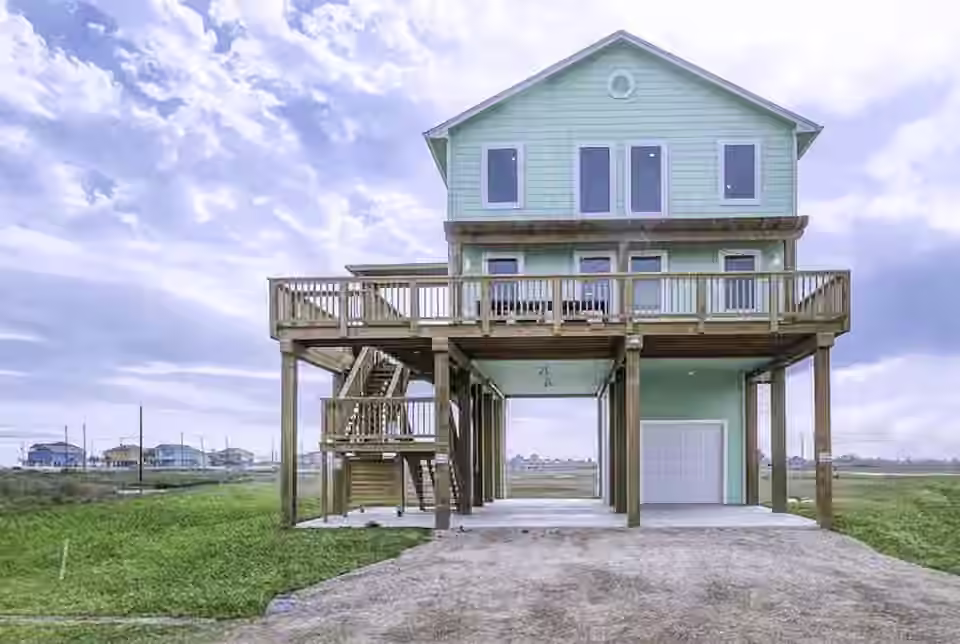 Photo of 226 Bay Avenue, Freeport, TX