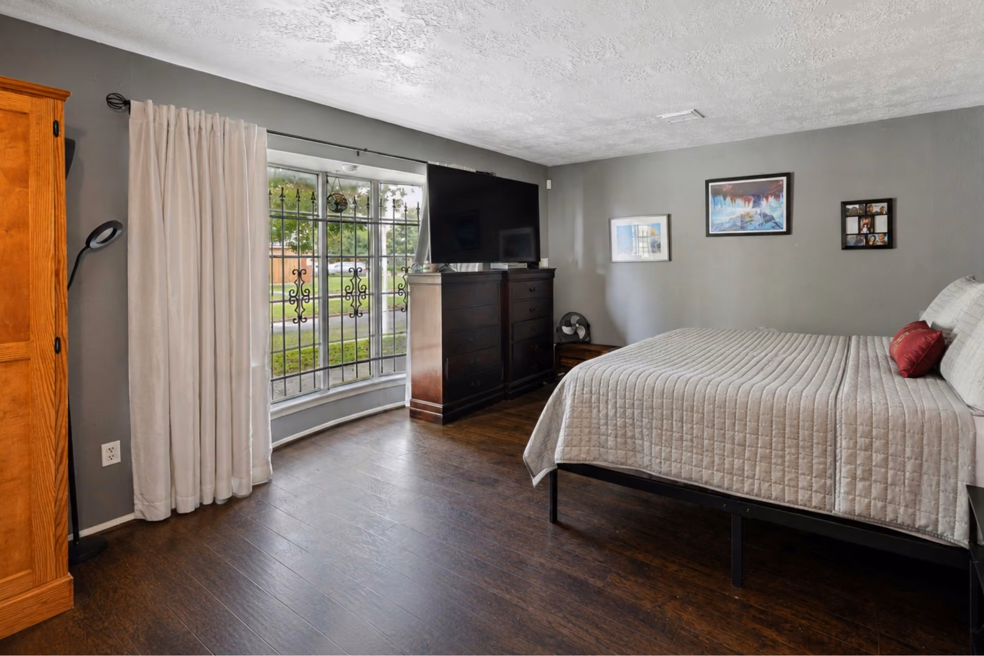 Photo 5 of 7311 Chasewood Drive, Houston, TX