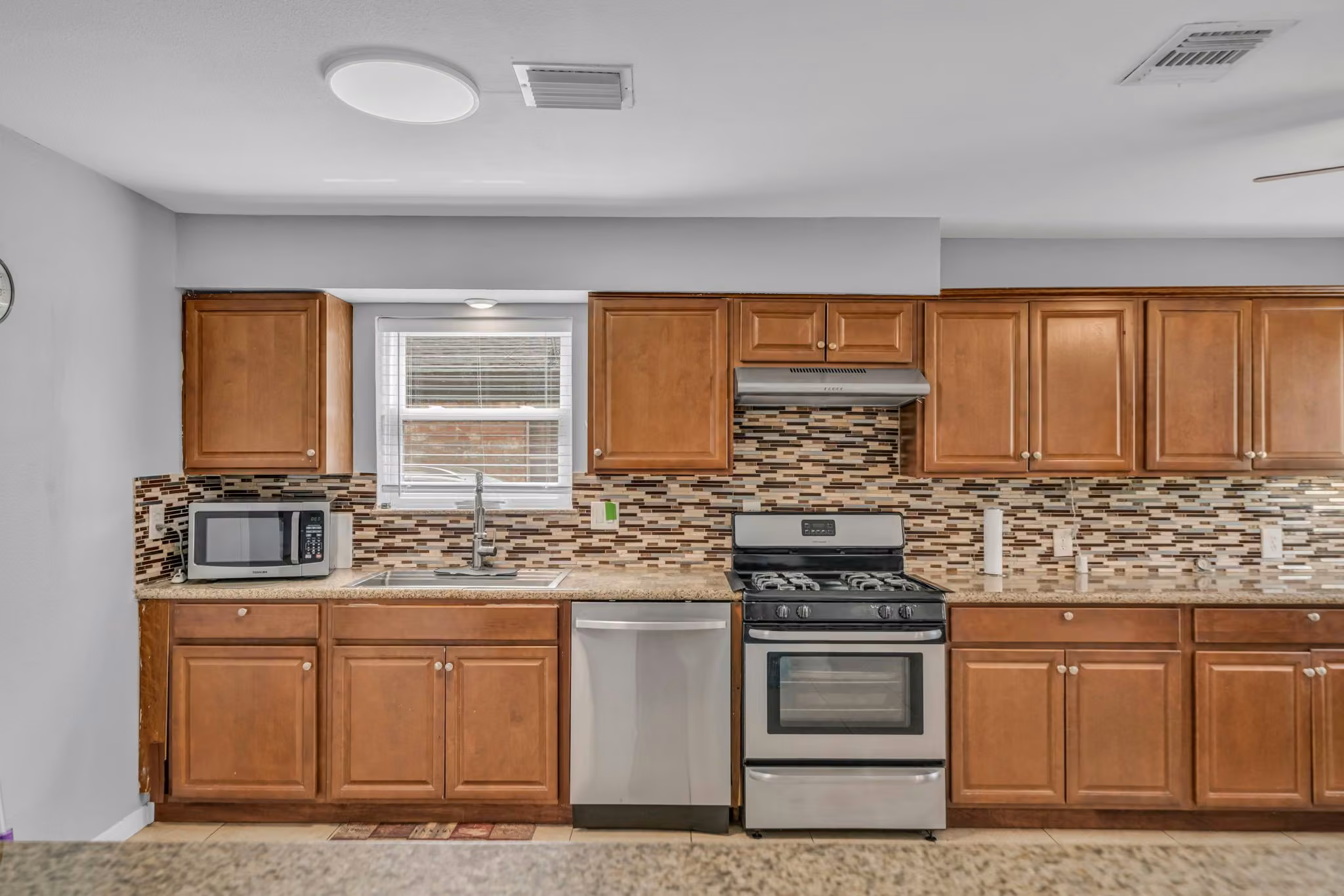 Photo 6 of 6514 Vialinda Drive, Houston, TX