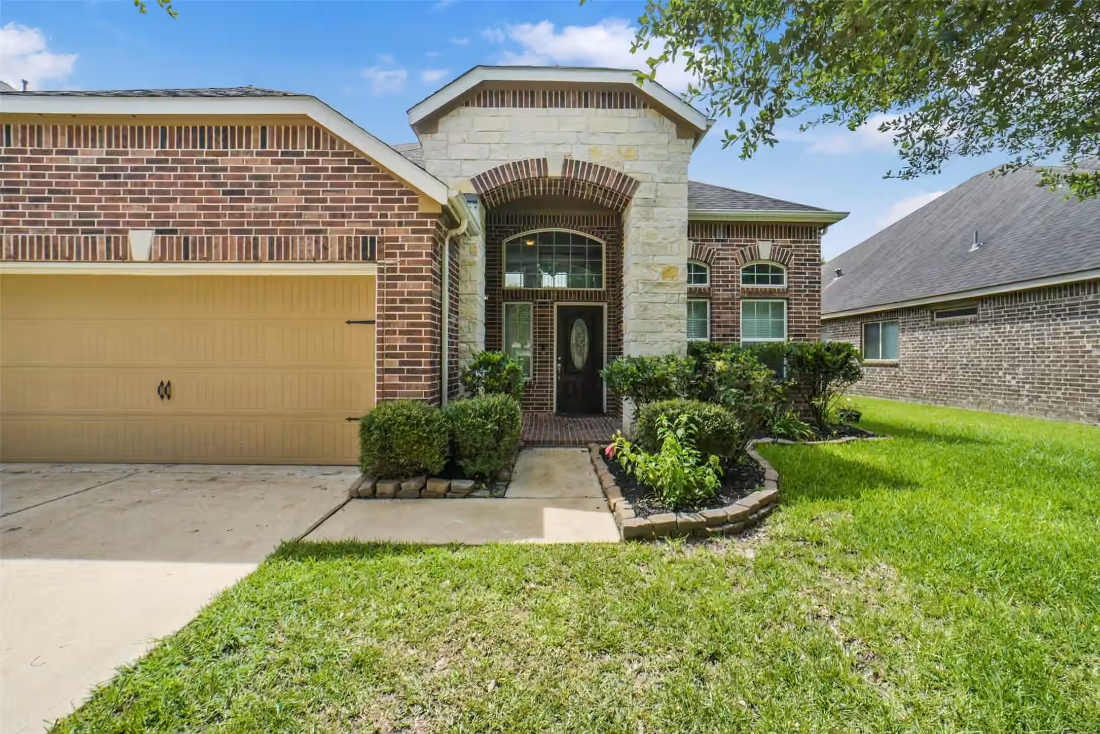 Photo 4 of 5811 Micah Lane, Rosenberg, TX