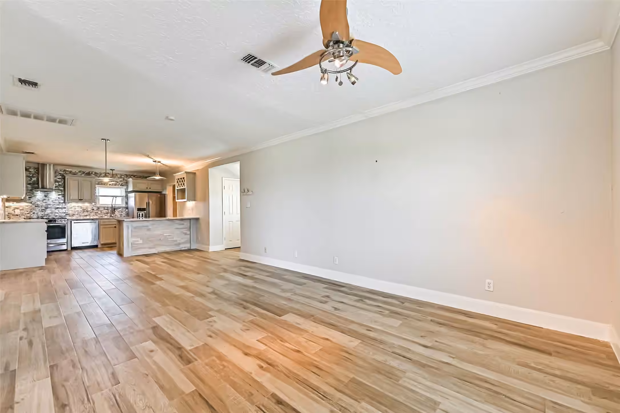 Photo 6 of 4019 3rd Street, Galveston, TX