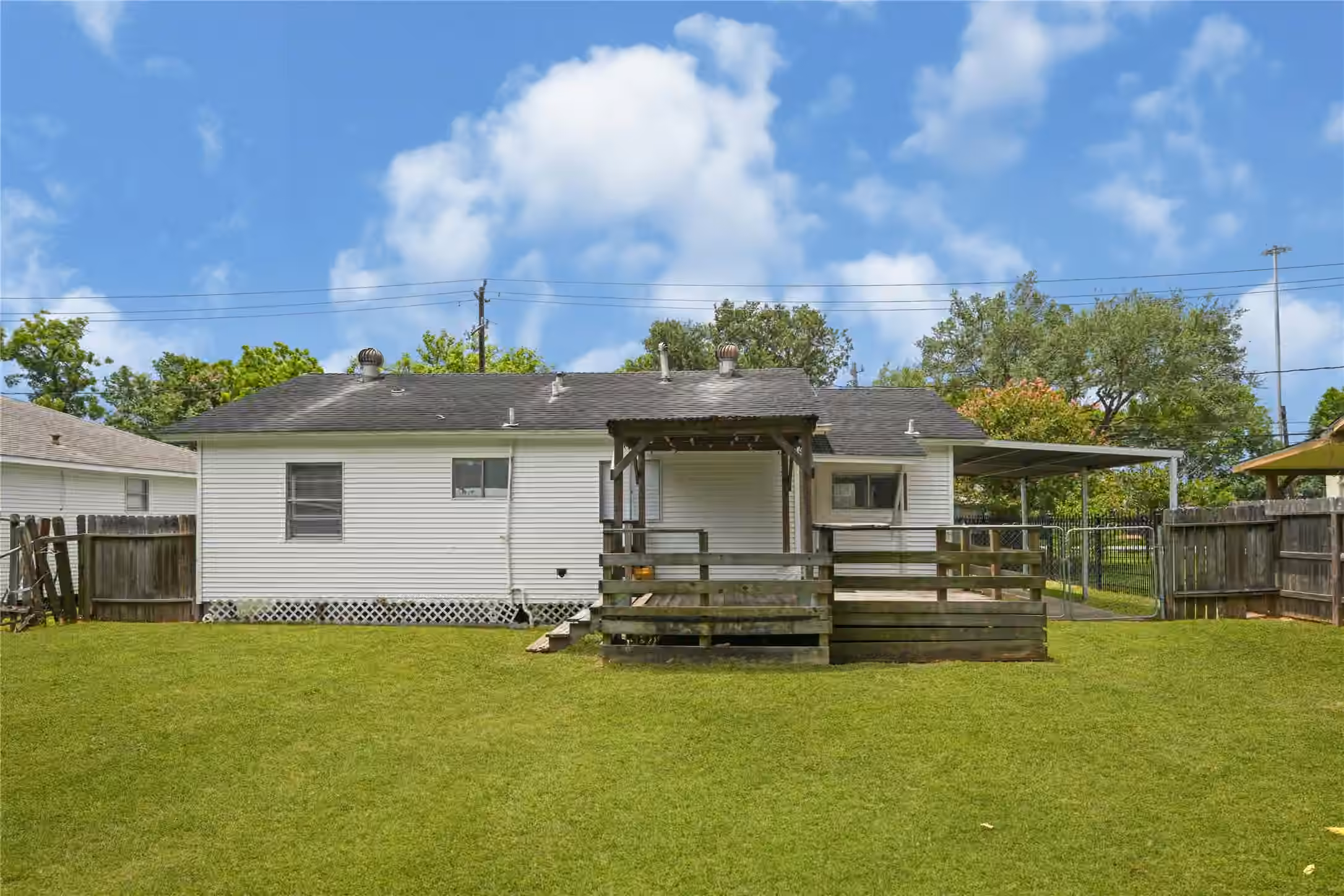 Photo 3 of 2607 Oleander Drive, Pasadena, TX