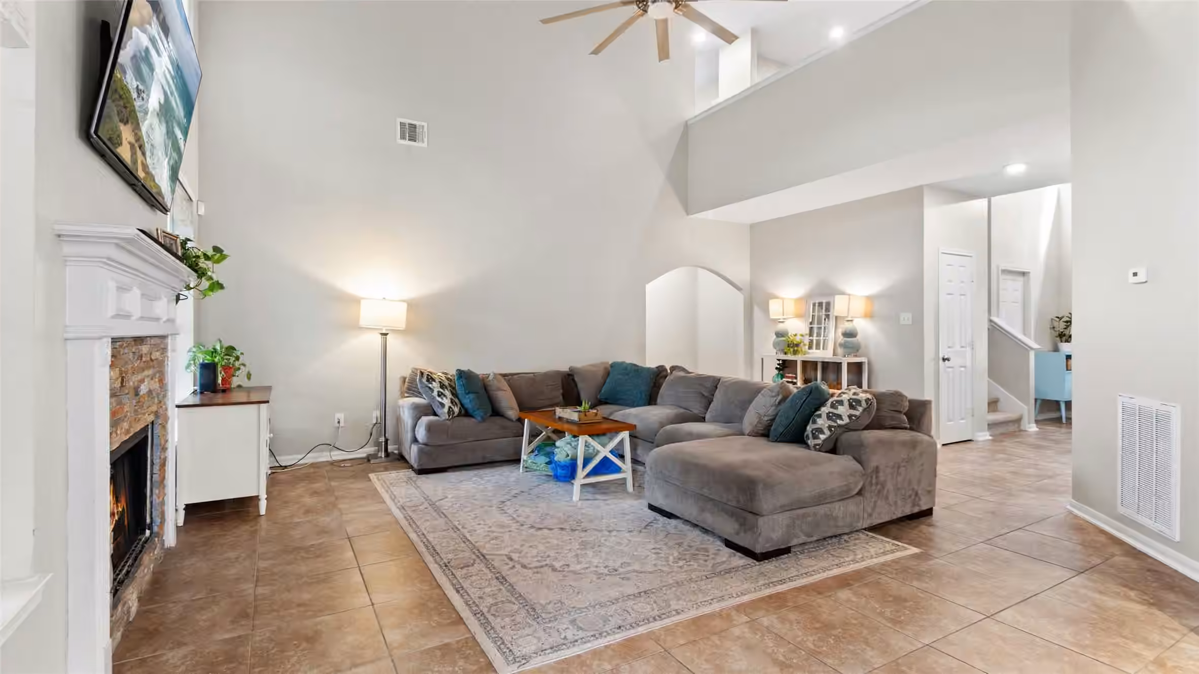 Photo 4 of 1814 Barretts Glen Drive, Pearland, TX