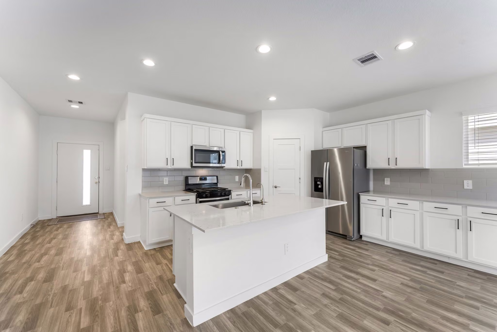 Photo 2 of 14215 Black Canyon Lane, Conroe, TX