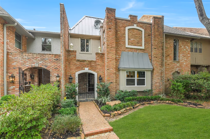 Photo 6 of 9454 Briar Forest Drive, Houston, TX