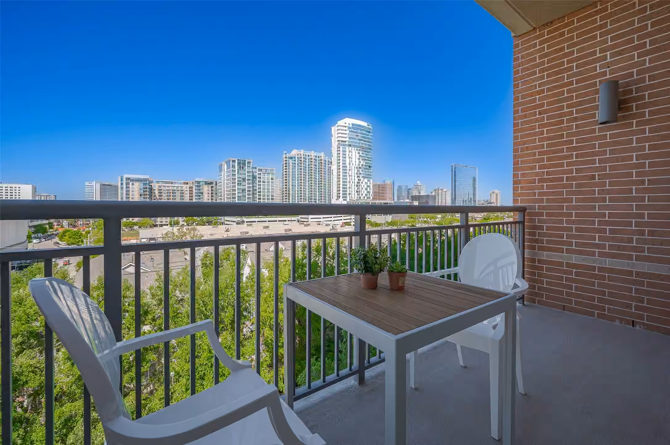 Photo of 2207 Bancroft Street 604, Houston, TX 77027