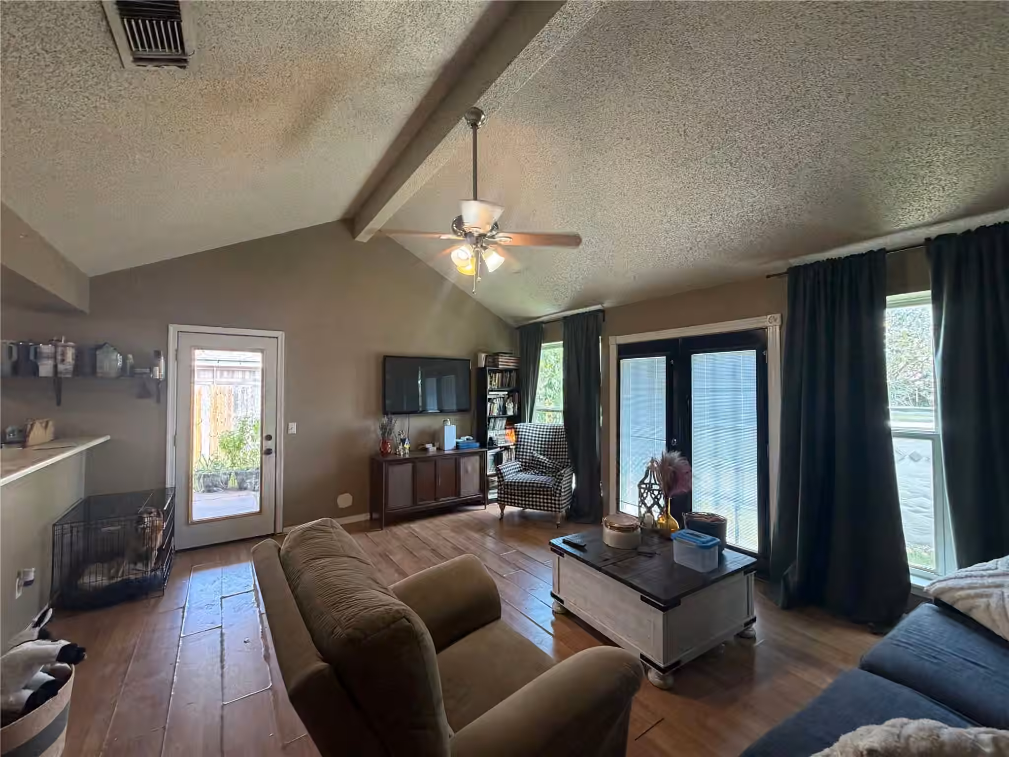 Photo 5 of 9810 Brookview Drive, La Porte, TX