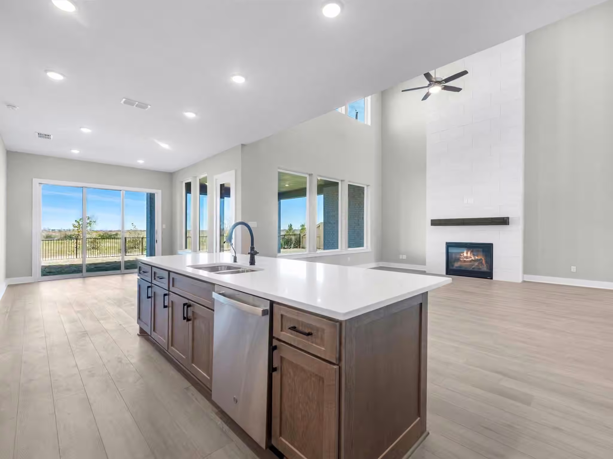 Photo 5 of 10510 Sedge Blade Lane, Cypress, TX
