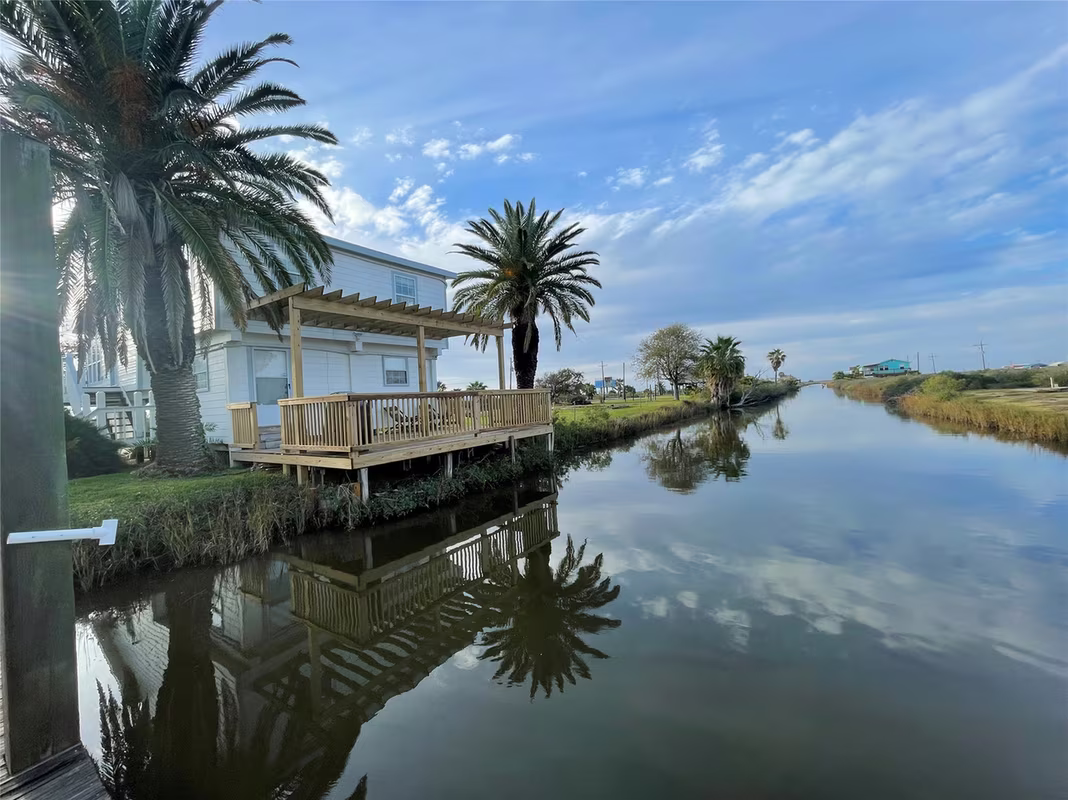 Photo of 1168 N Tinkle Lane, Crystal Beach, TX