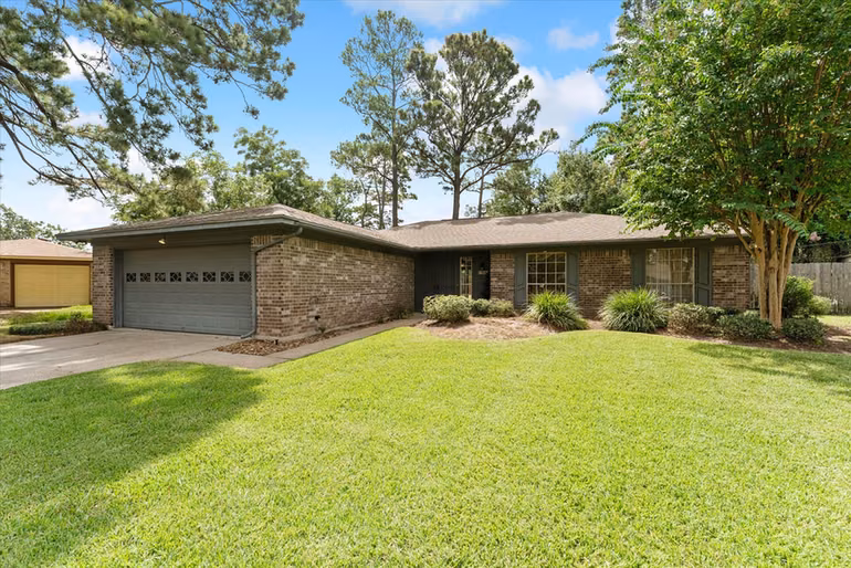 Photo 5 of 3607 Camelot Street, Baytown, TX