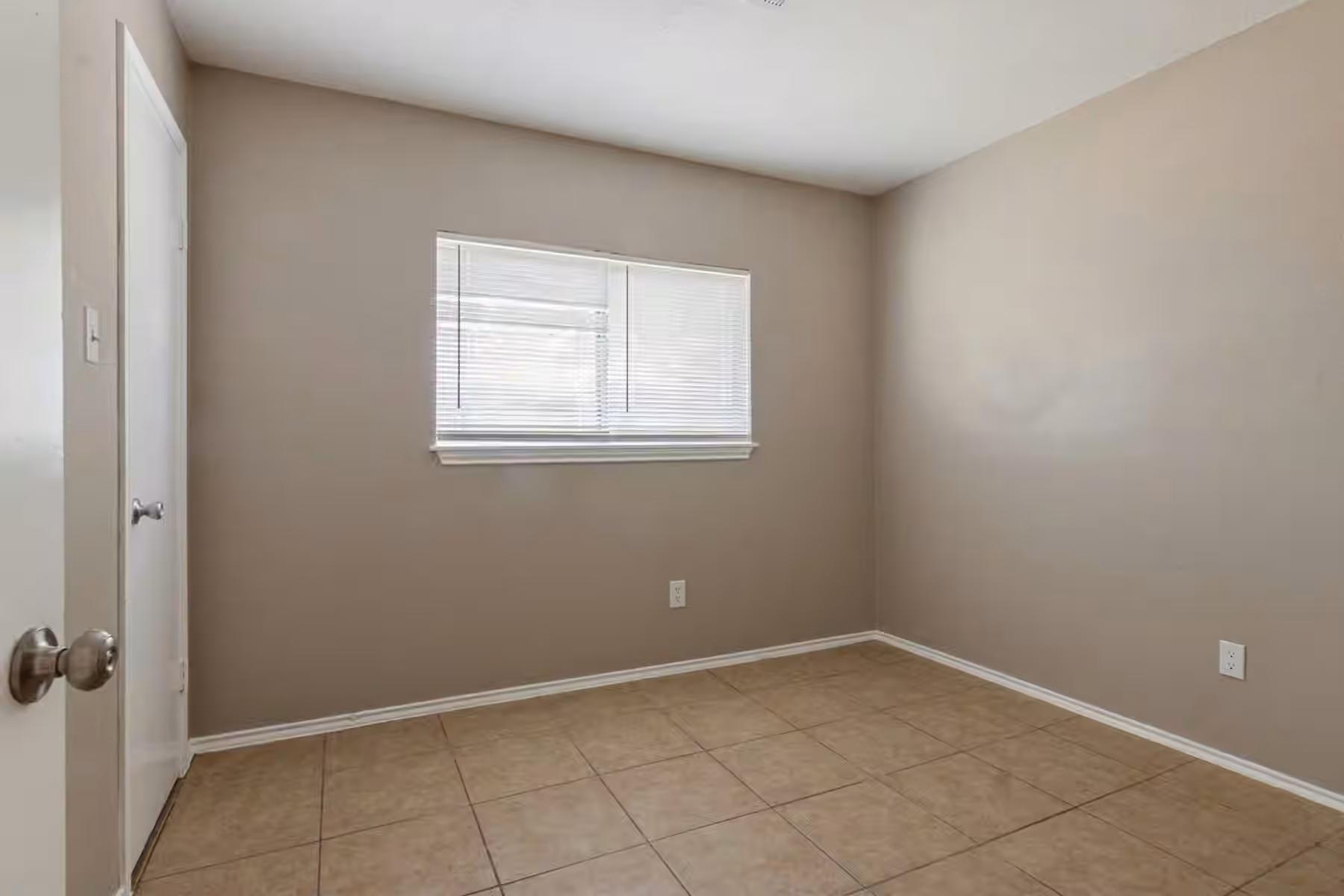 Photo 6 of 29114 Loddington Street, Spring, TX