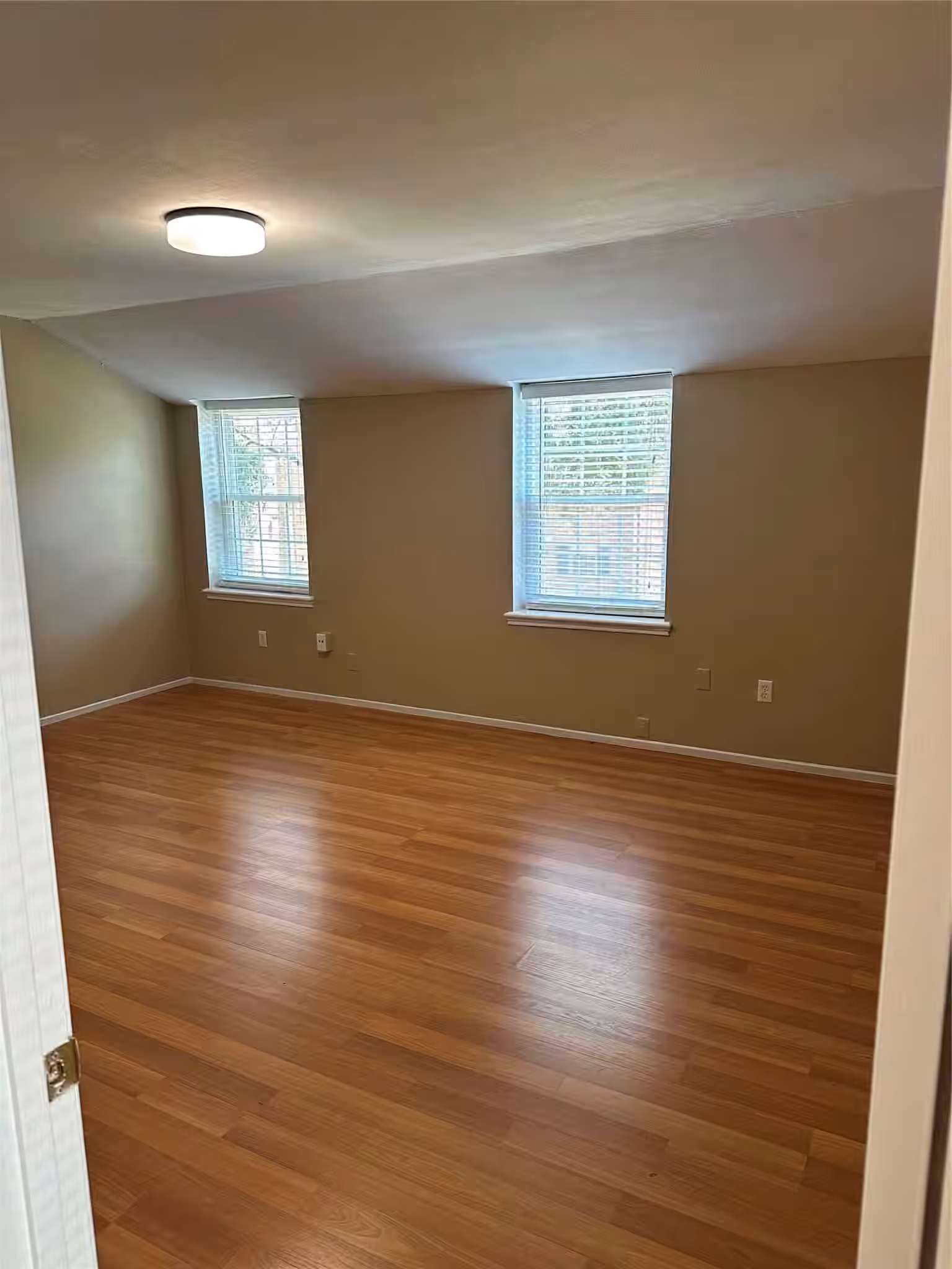 Photo 6 of 889 Wax Myrtle Lane, Houston, TX