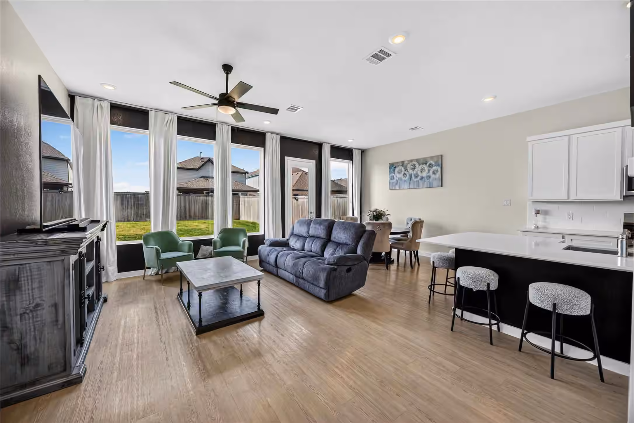 Photo 5 of 21211 Doubtful Canyon Drive, Cypress, TX