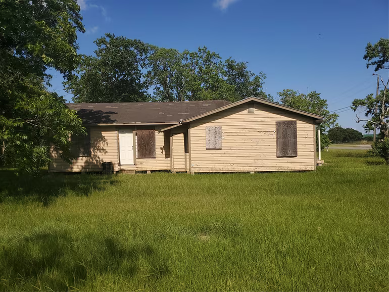 Photo 5 of 913 Whitson, Bay City, TX