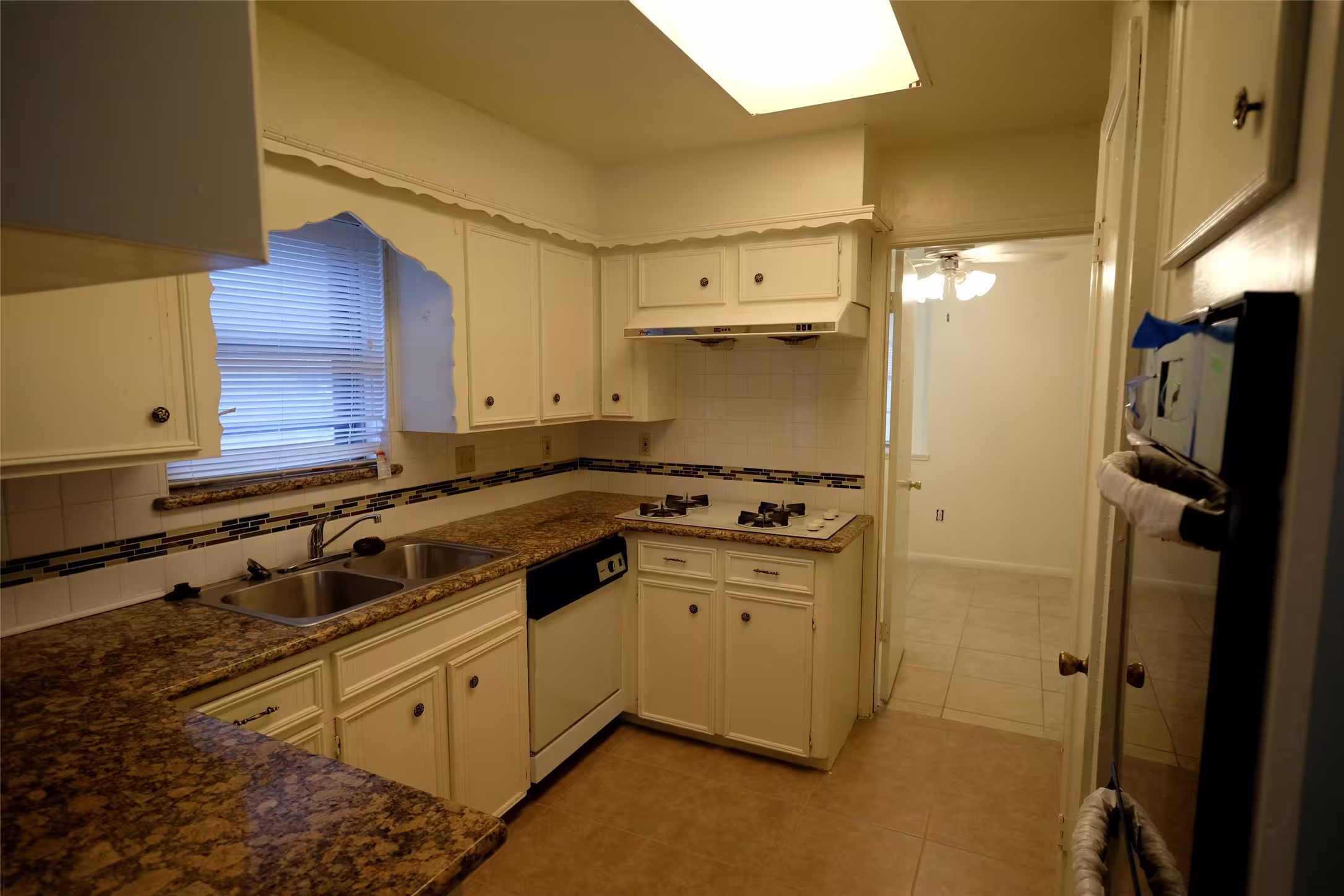 Photo 4 of 12323 Bexley Drive, Houston, TX