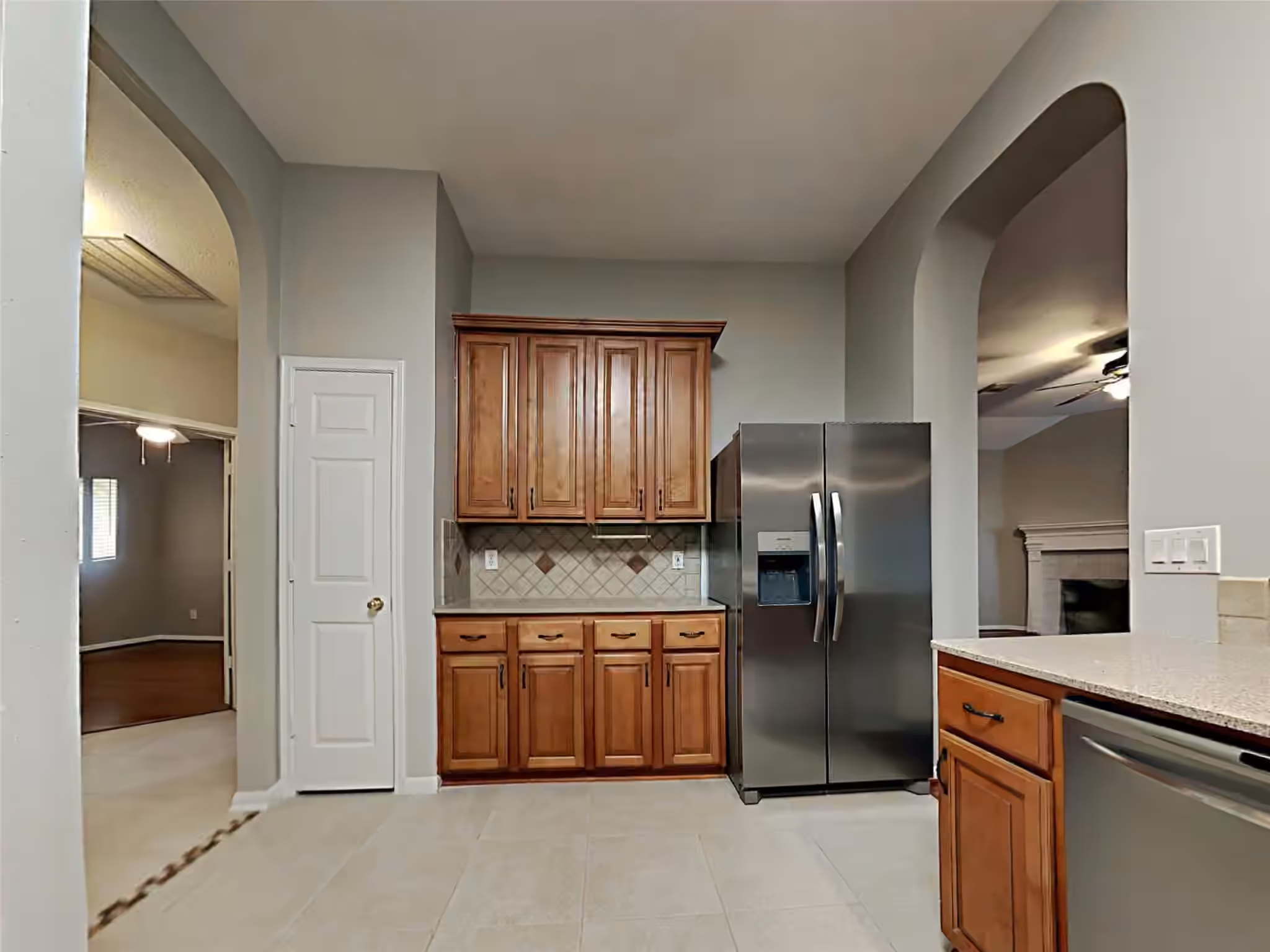 Photo 5 of 18407 Bluewater Cove Drive, Humble, TX