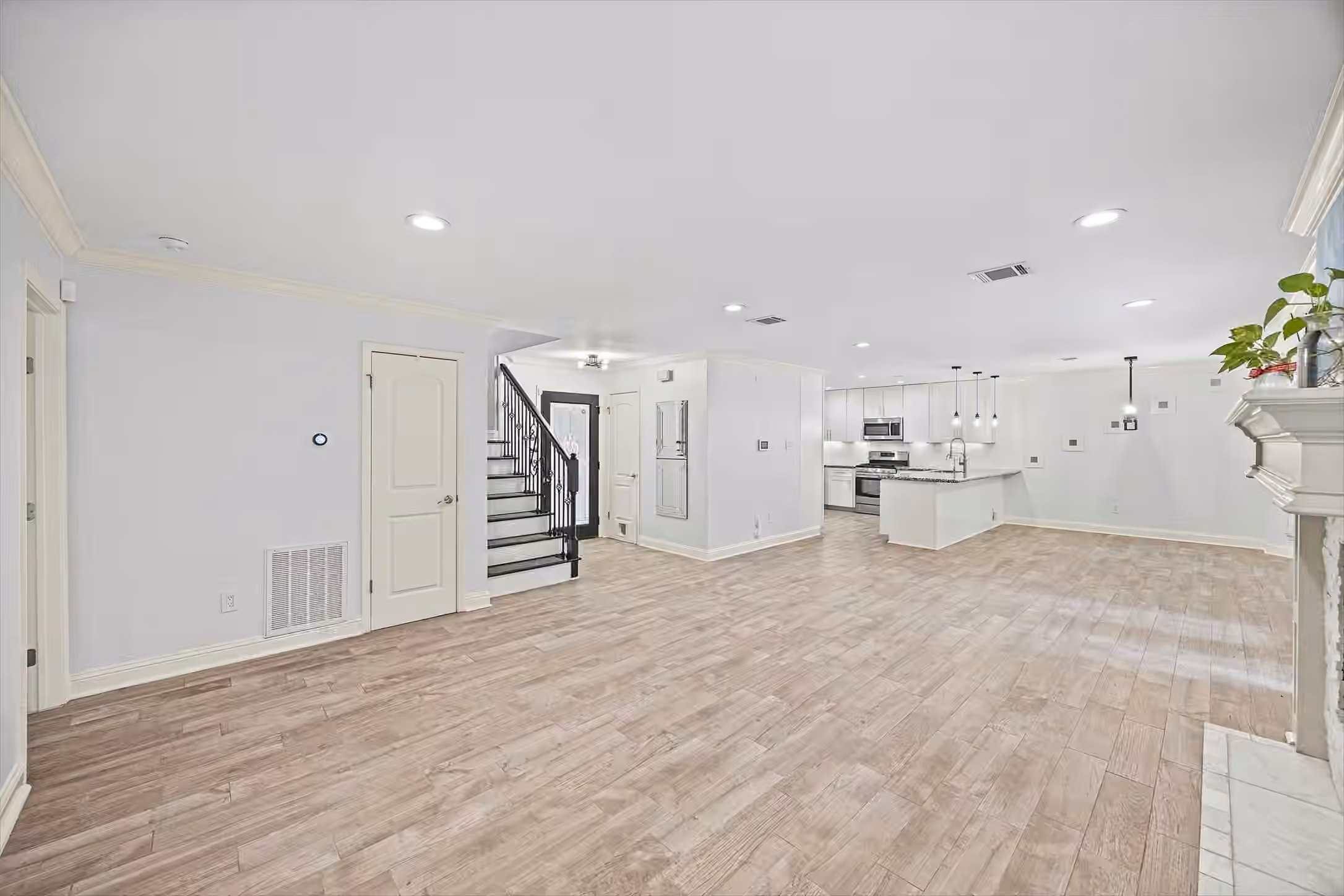 Photo 5 of 4 River Birch Lane, The Woodlands, TX